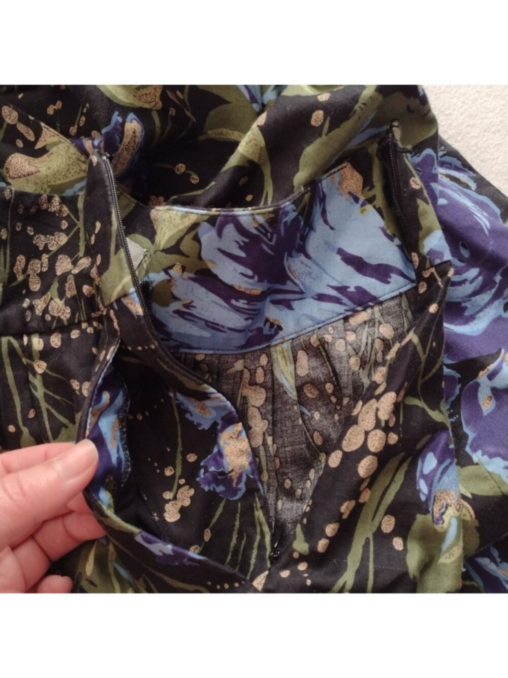 Ann Taylor Loft Floral Full Skirt S6 Black Blue Green Metallic Cotton w Pockets - Picture 6 of 9
